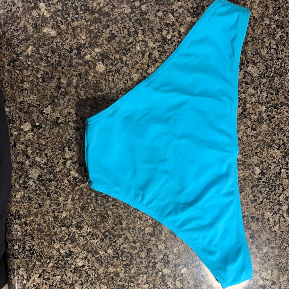 NWT Bikini swim suit set - Picture 3 of 8